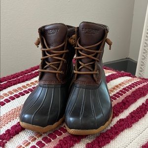 SPERRY DUCK BOOTS BROWN